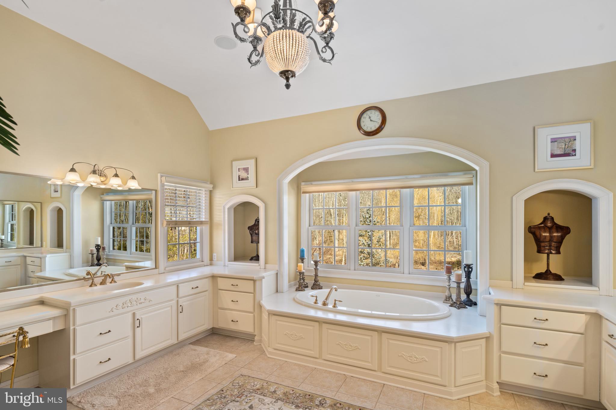 STONE RIDGE ESTATES - Residential