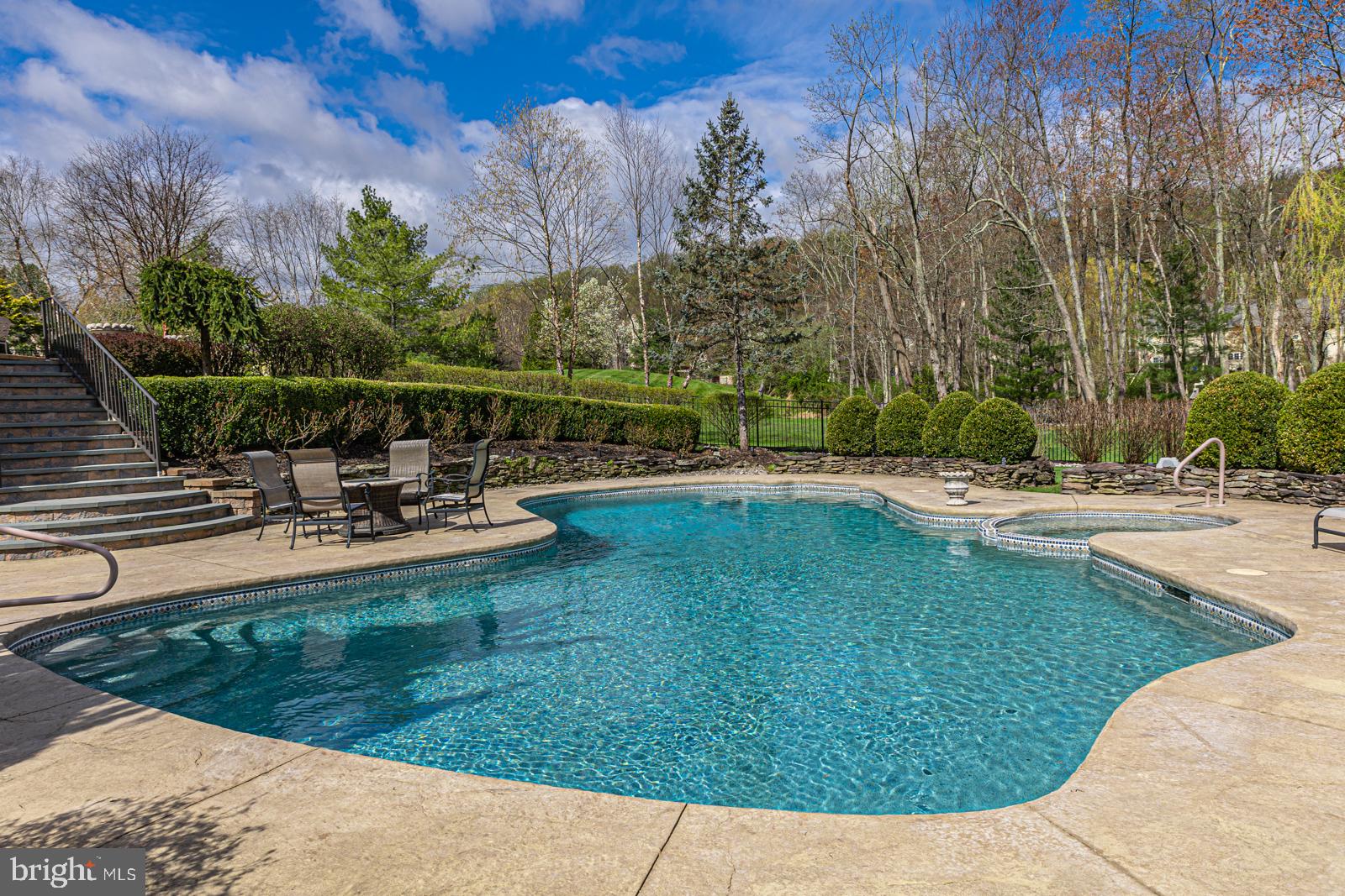 STONE RIDGE ESTATES - Residential
