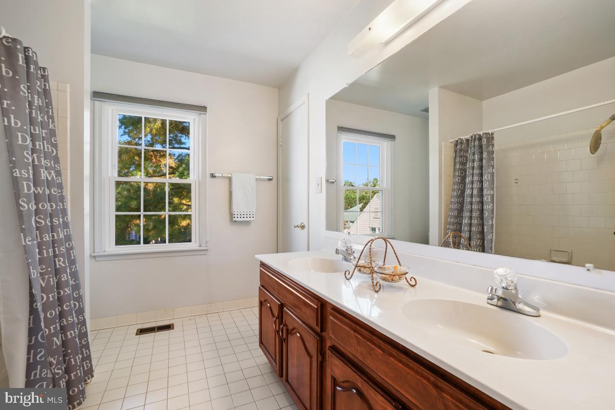 BEDFORDSHIRE - Residential