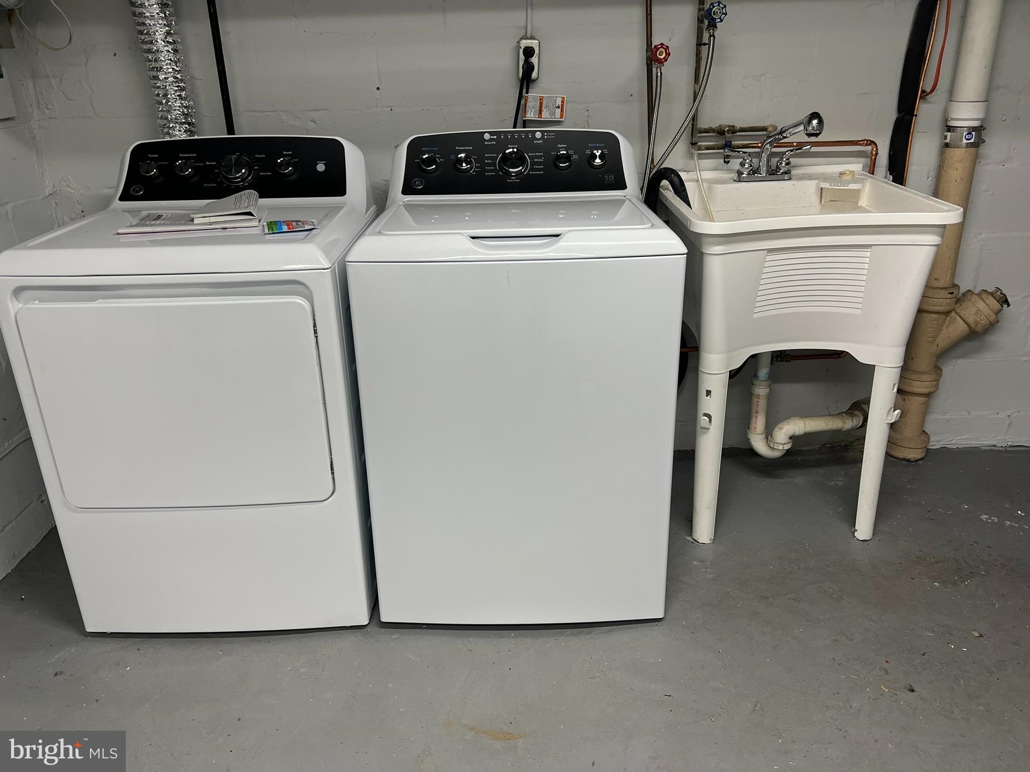 BROOKLYN PARK - Residential Lease