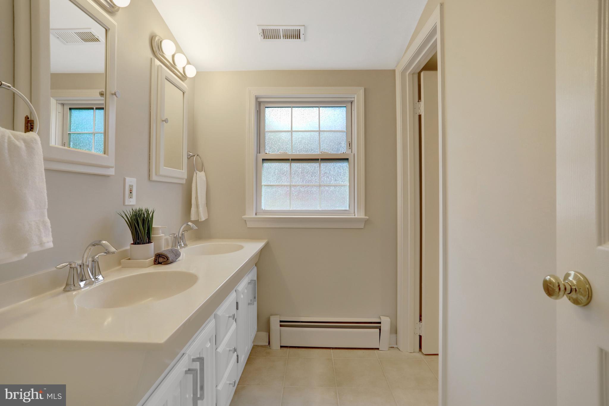 WAVERLY HILLS - Residential