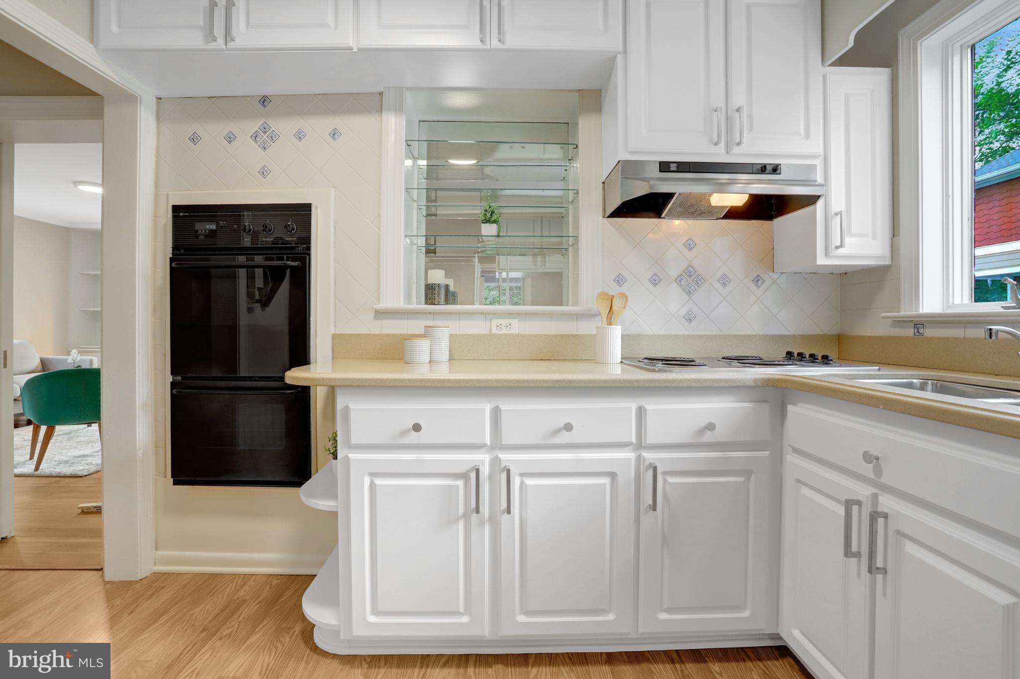 WAVERLY HILLS - Residential