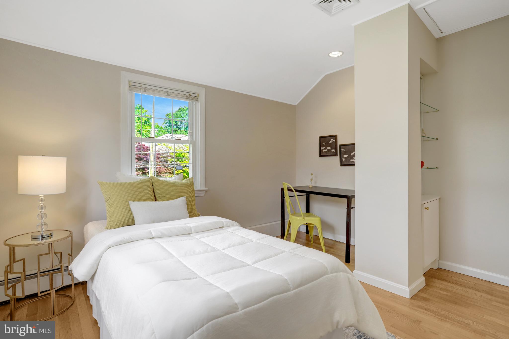 WAVERLY HILLS - Residential