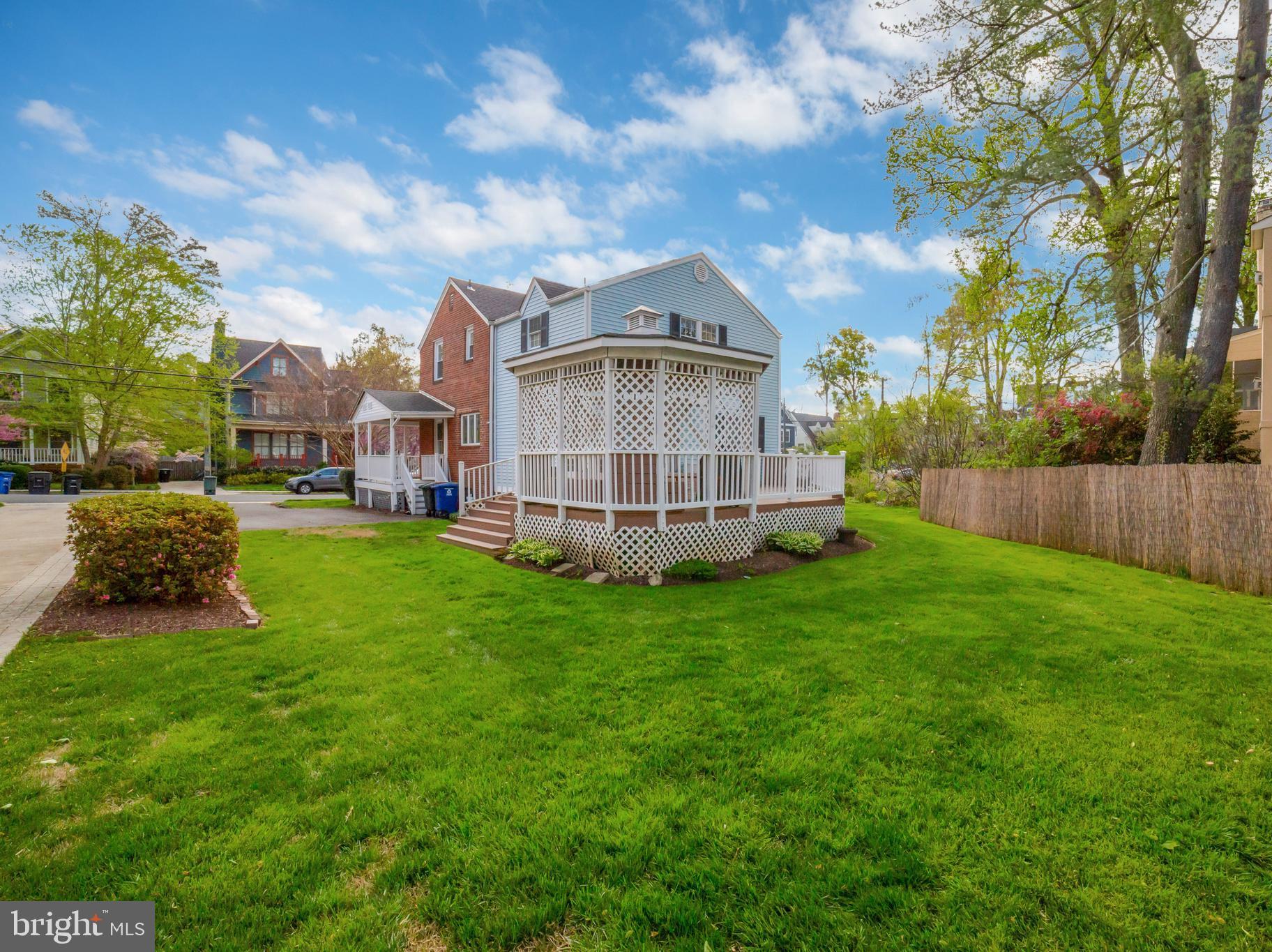 WAVERLY HILLS - Residential