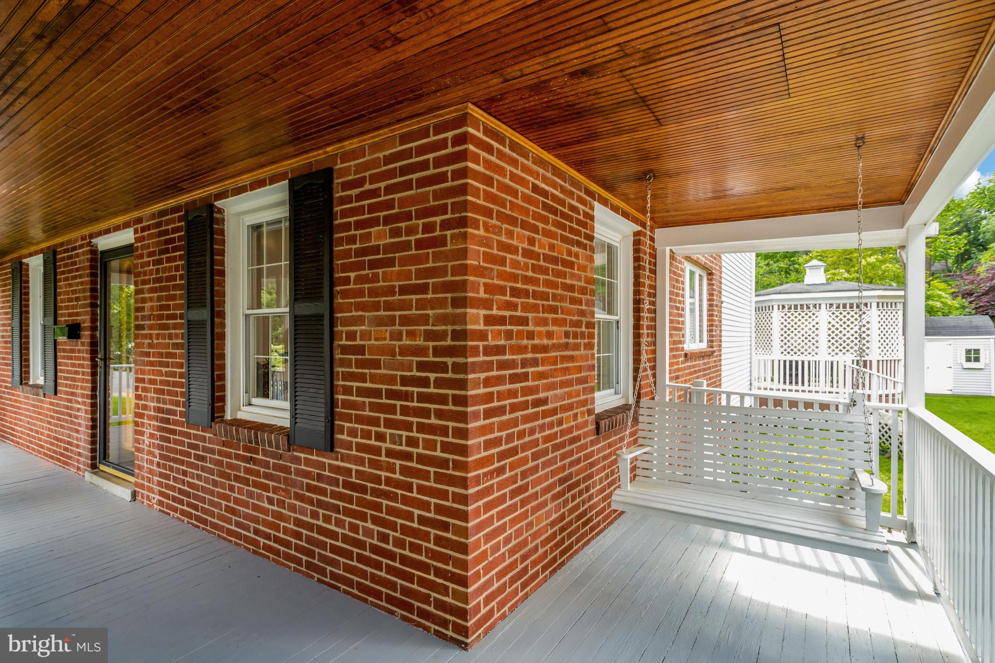 WAVERLY HILLS - Residential