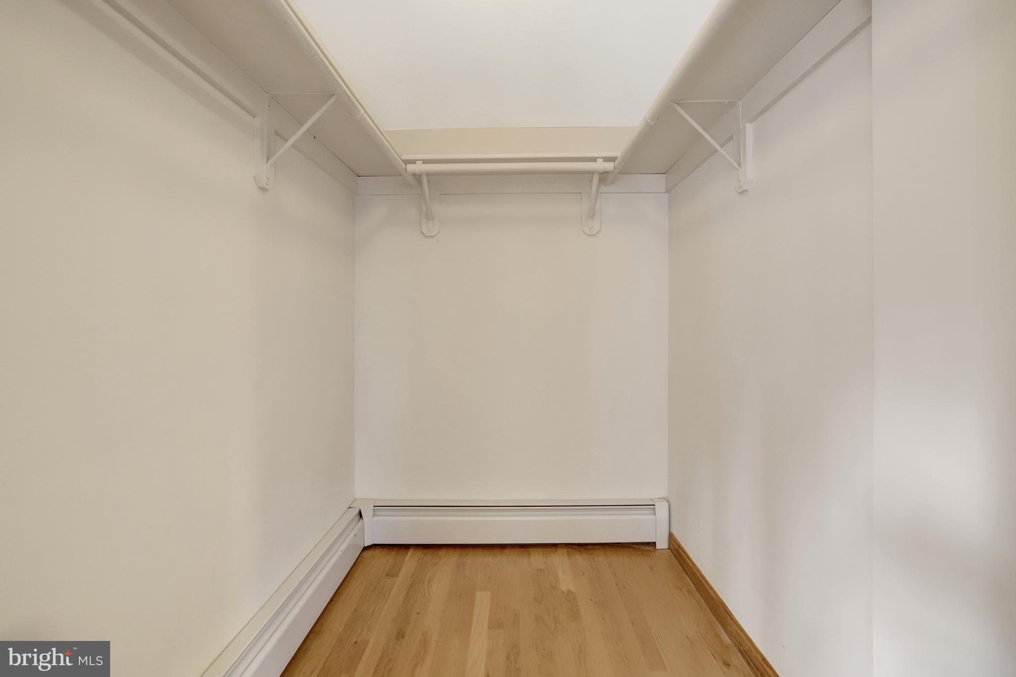 WAVERLY HILLS - Residential