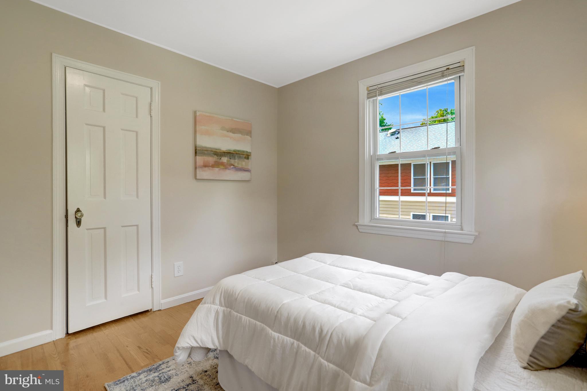 WAVERLY HILLS - Residential