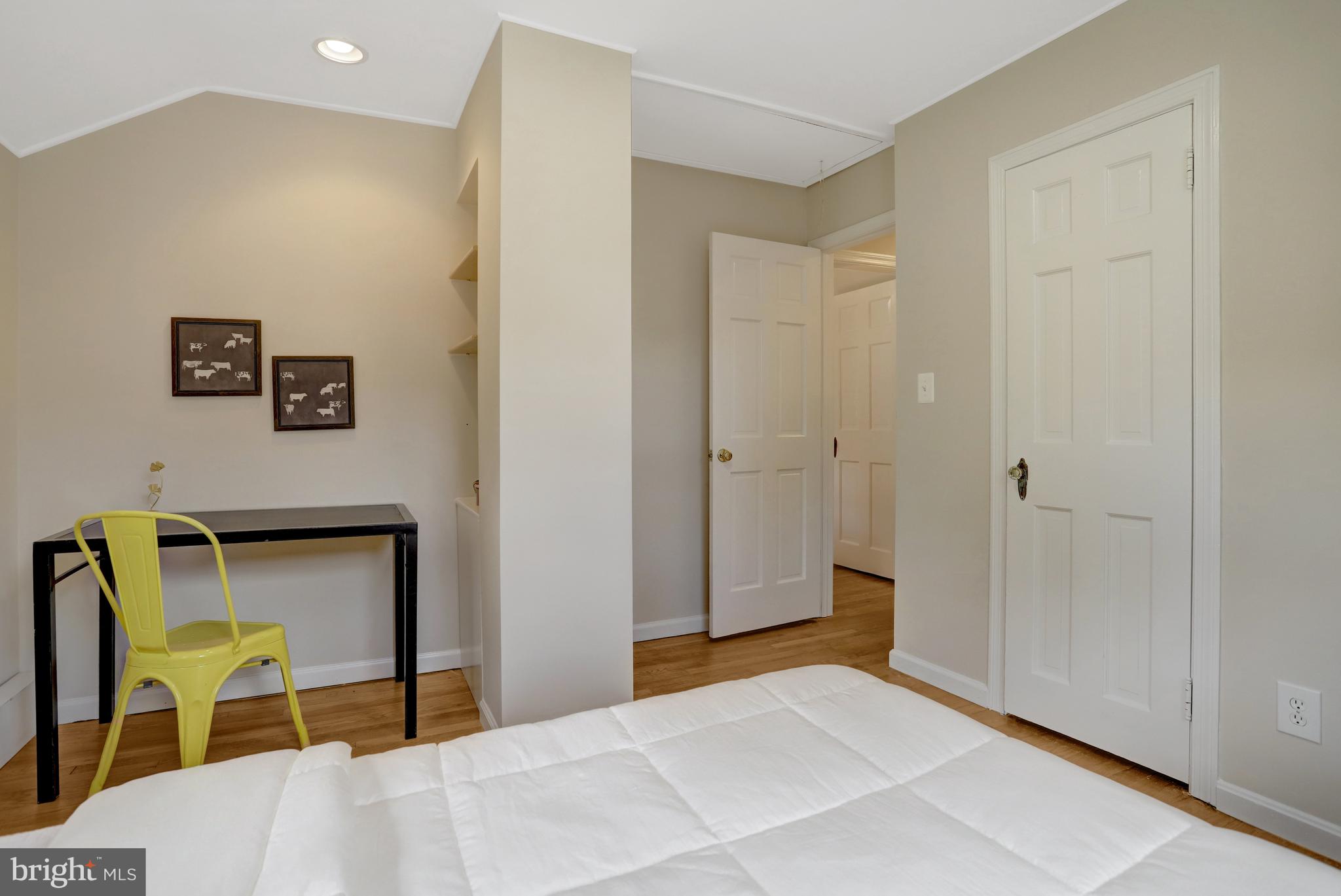 WAVERLY HILLS - Residential