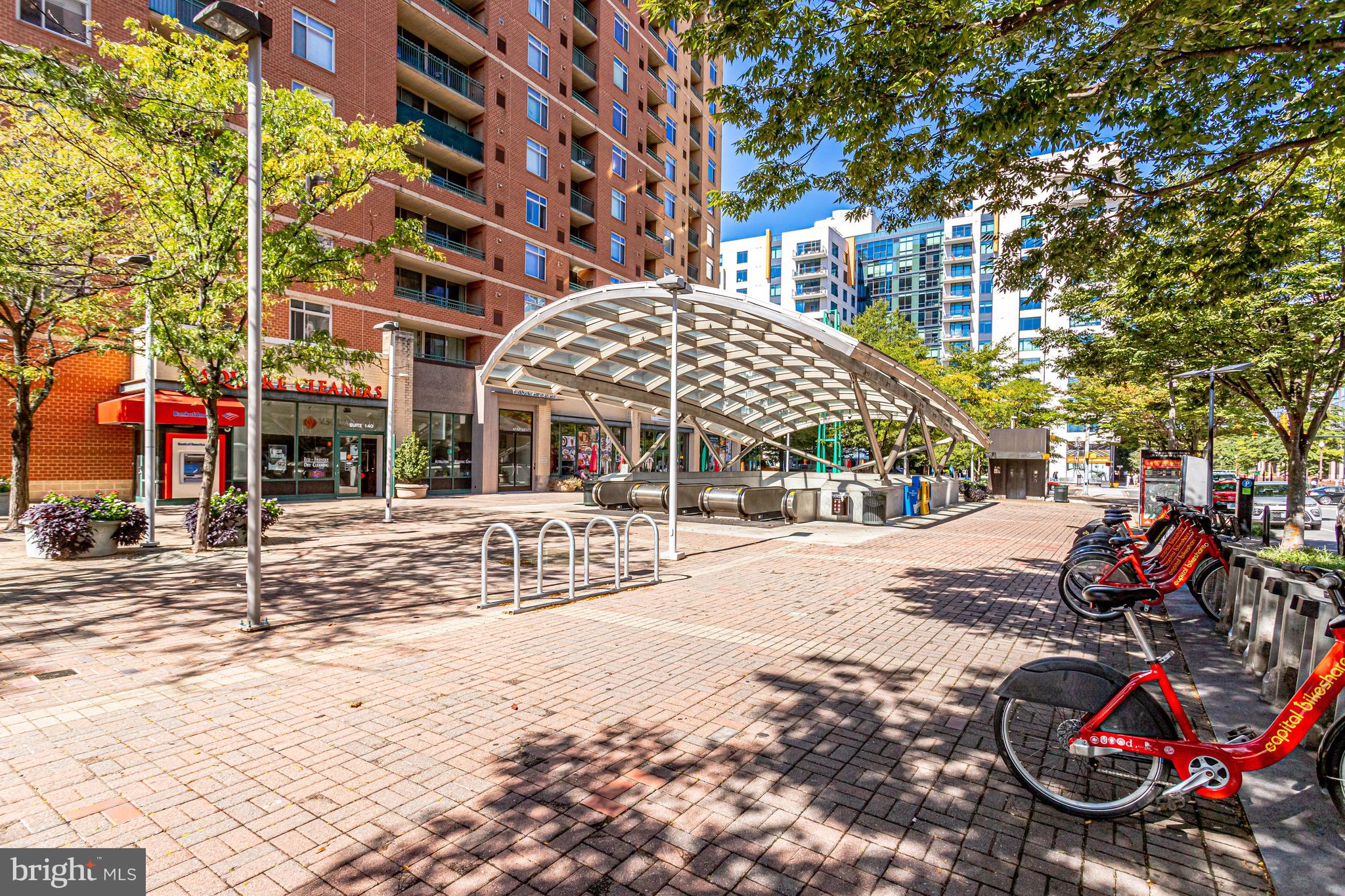 WAVERLY HILLS - Residential