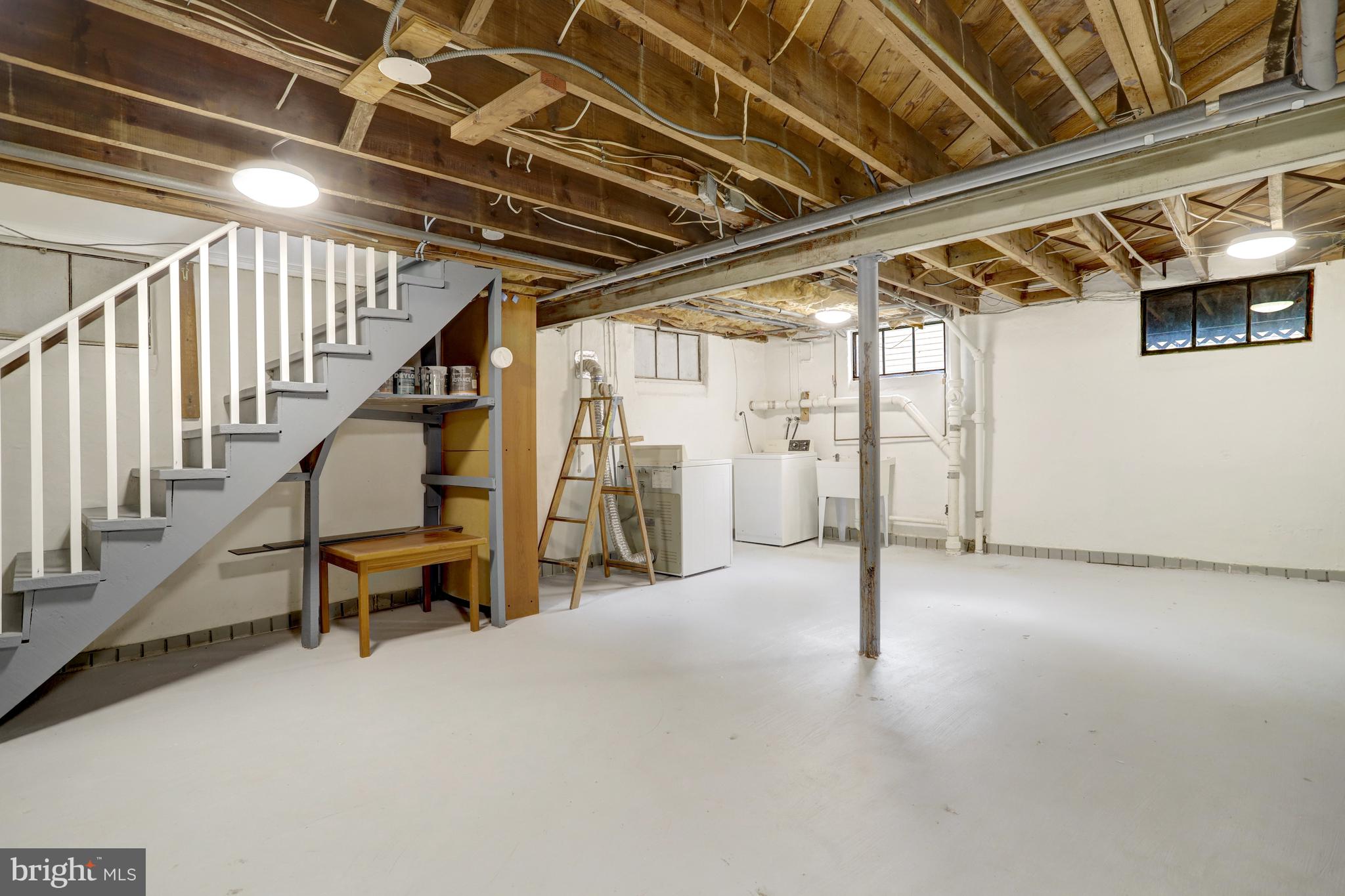 WAVERLY HILLS - Residential