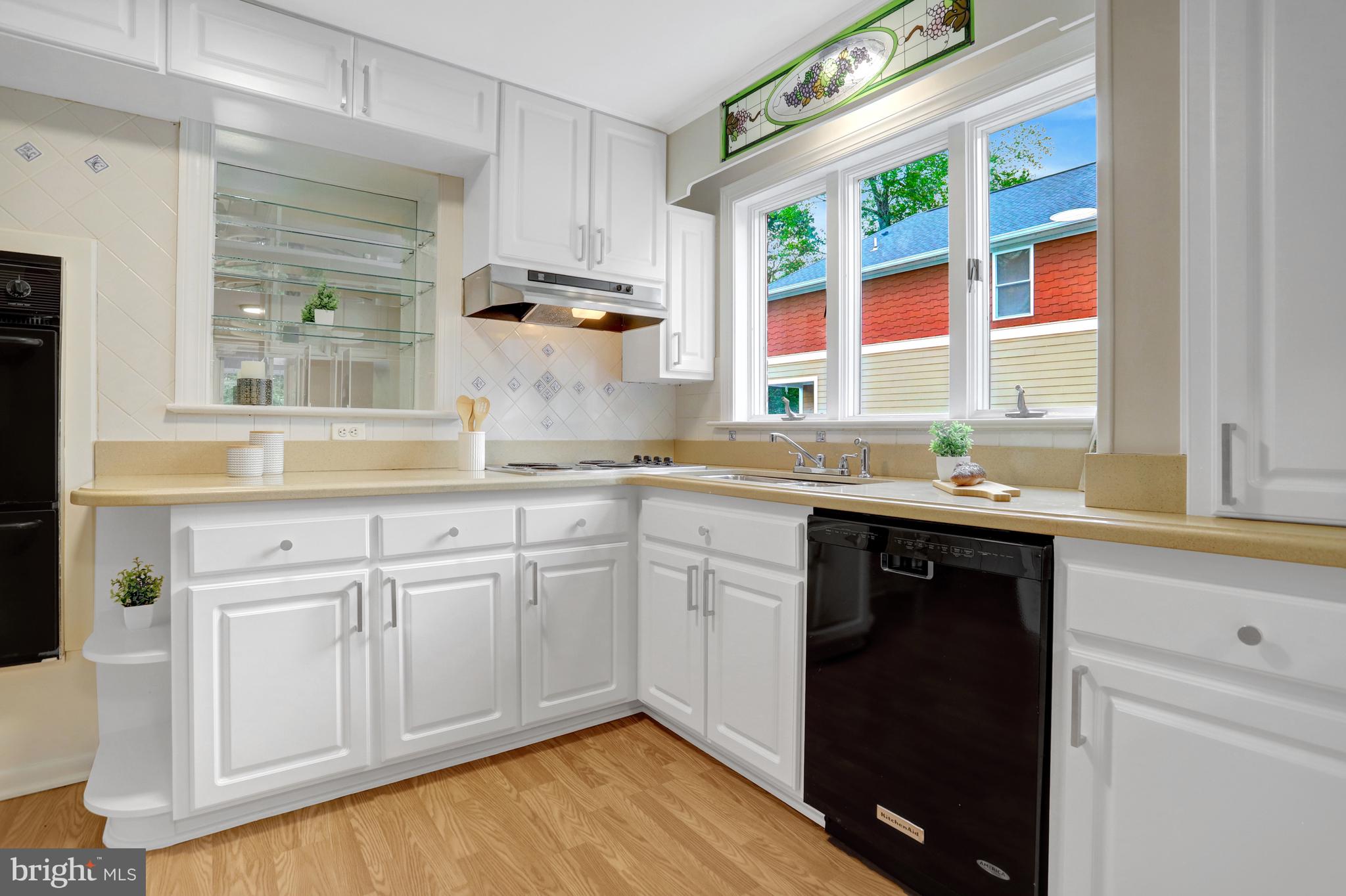 WAVERLY HILLS - Residential