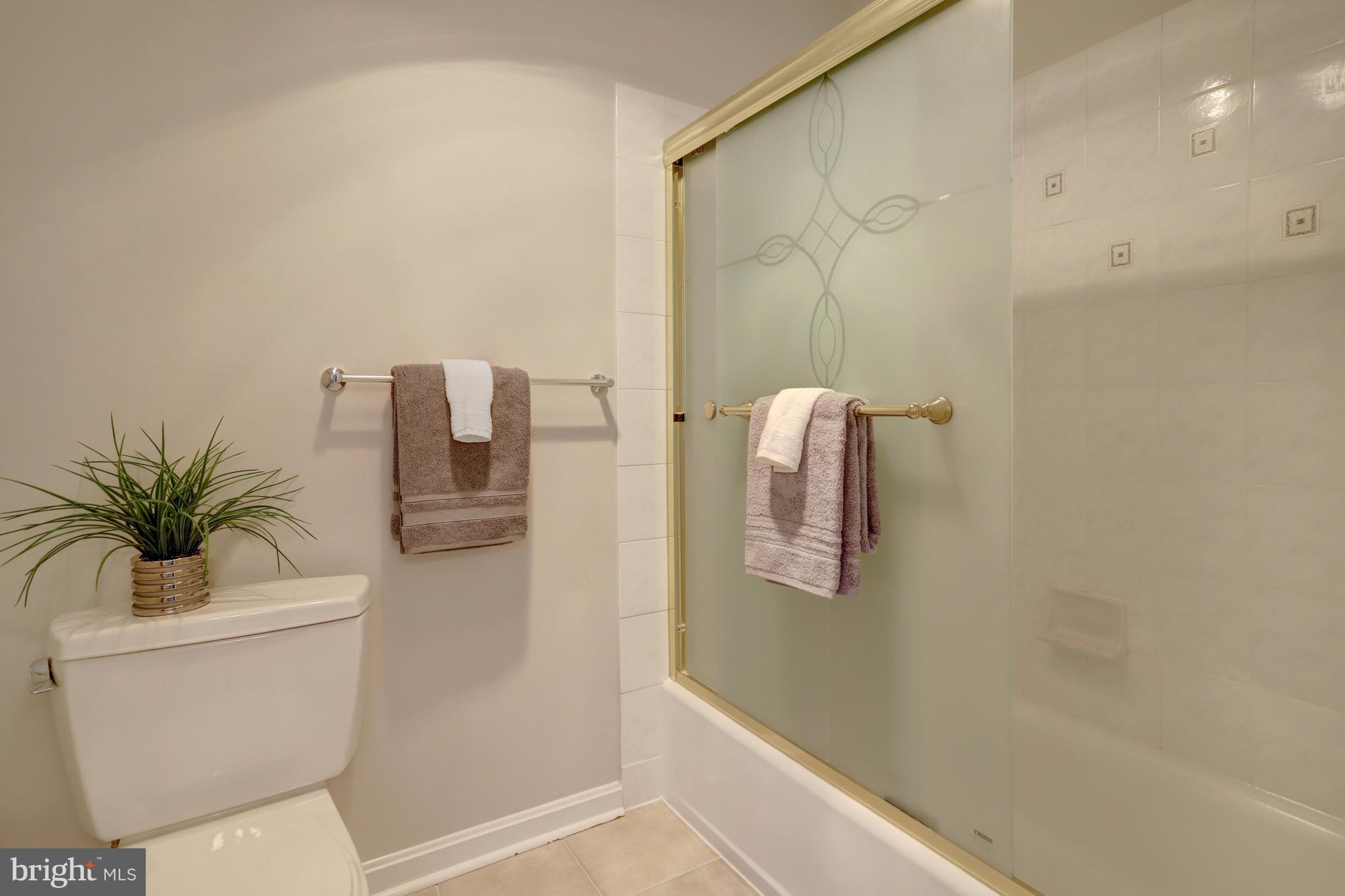 WAVERLY HILLS - Residential