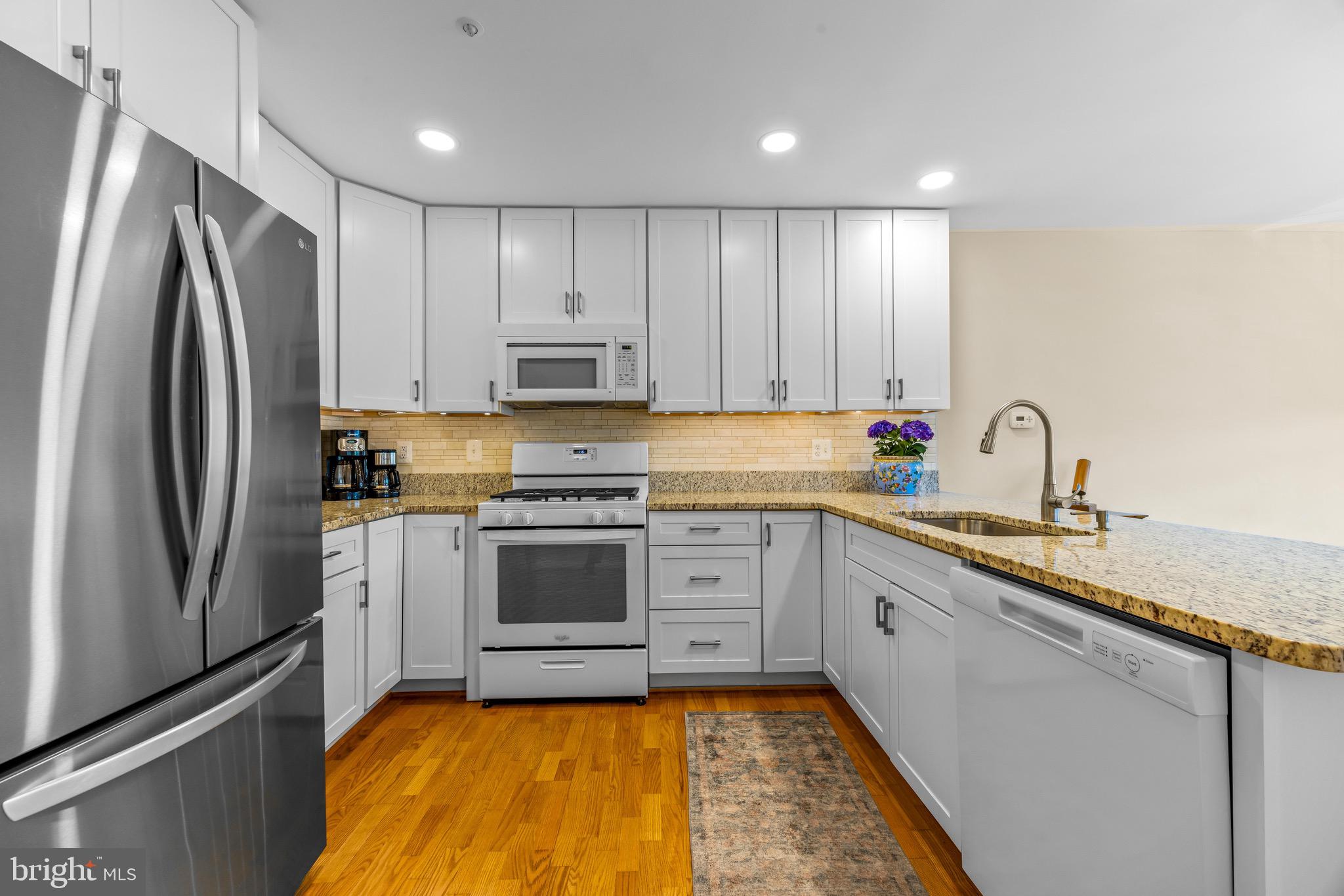 12110 TULLAMORE COURT 302