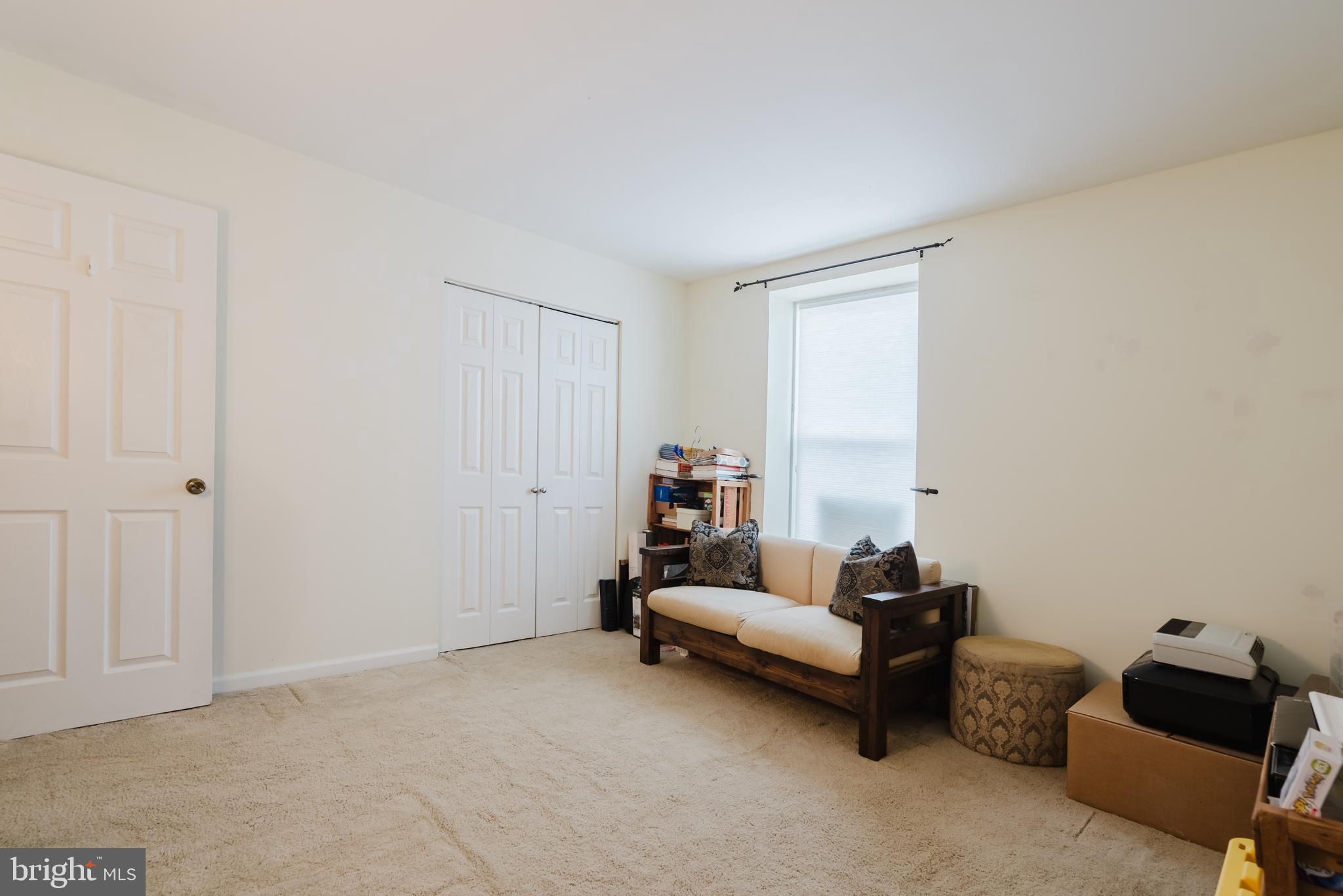 WILLIAMSBURG VIL - Residential