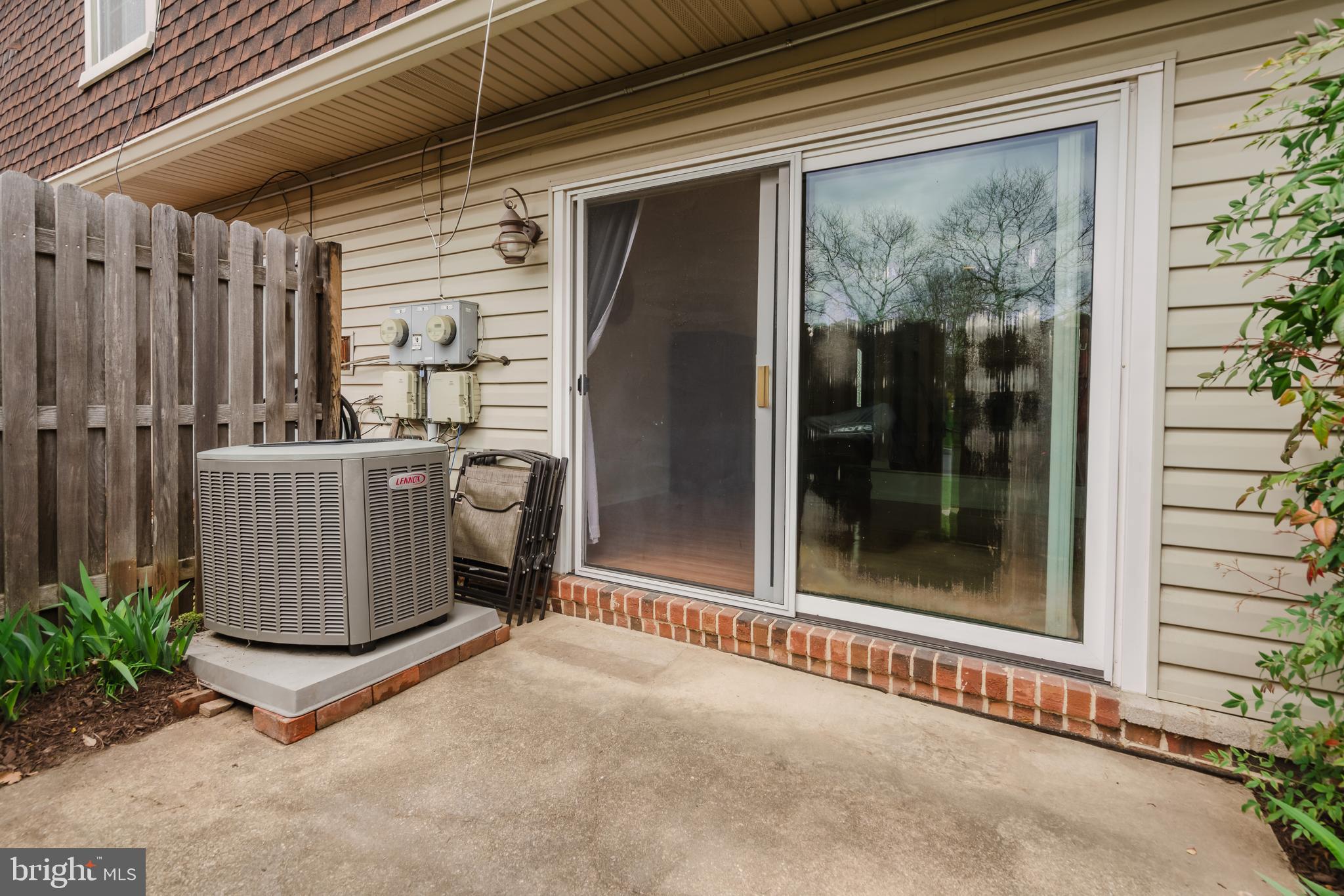 WILLIAMSBURG VIL - Residential