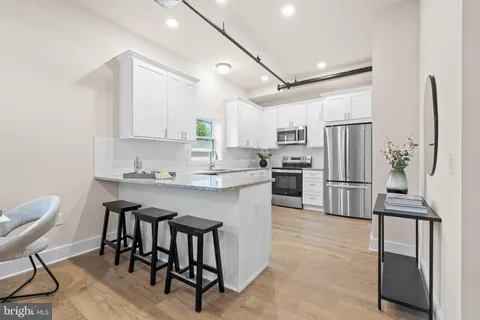 30 W Broad Street Suite 6, Souderton, PA MLS: PAMC2147424