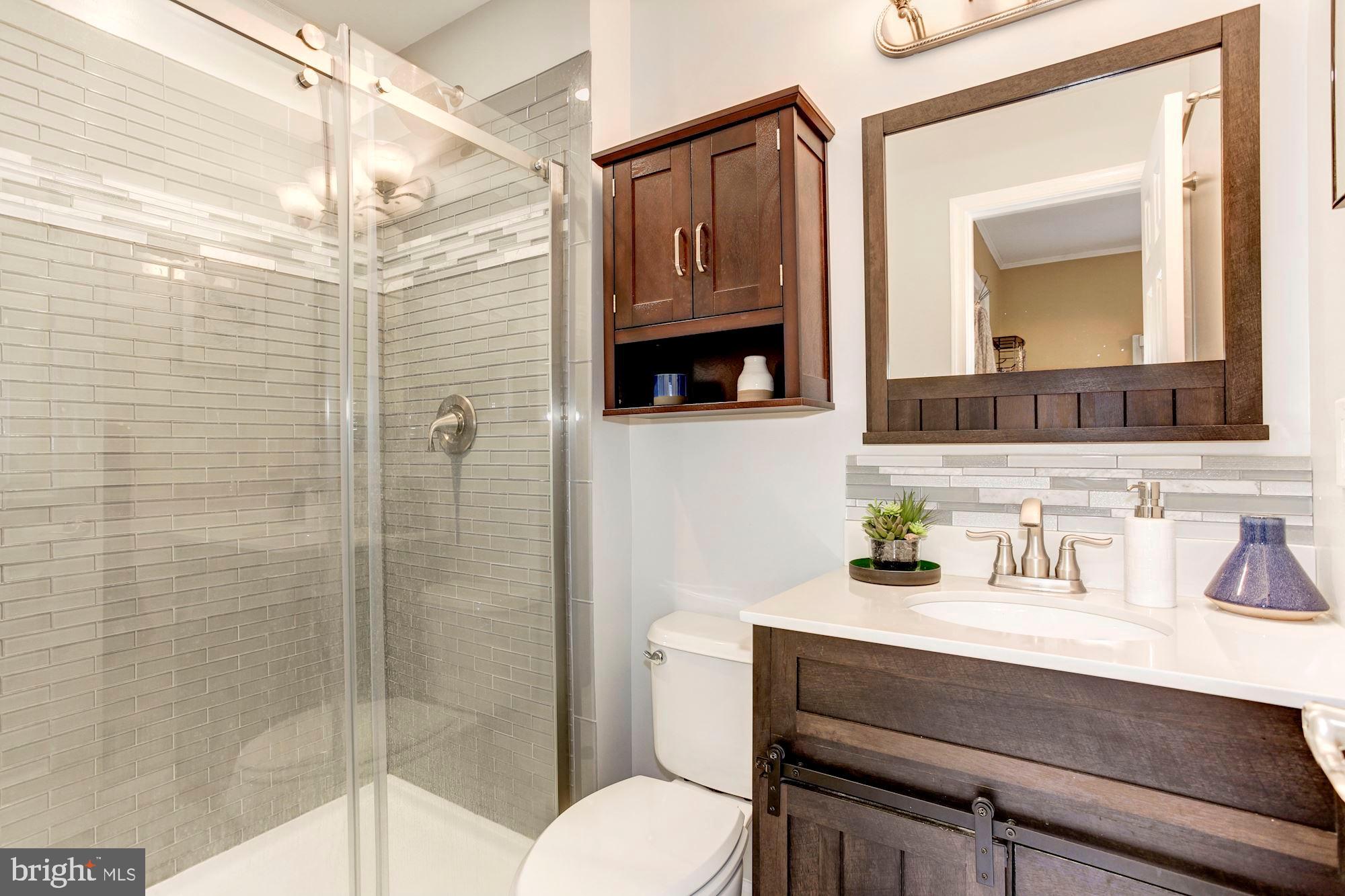 GLEN COVE - Residential