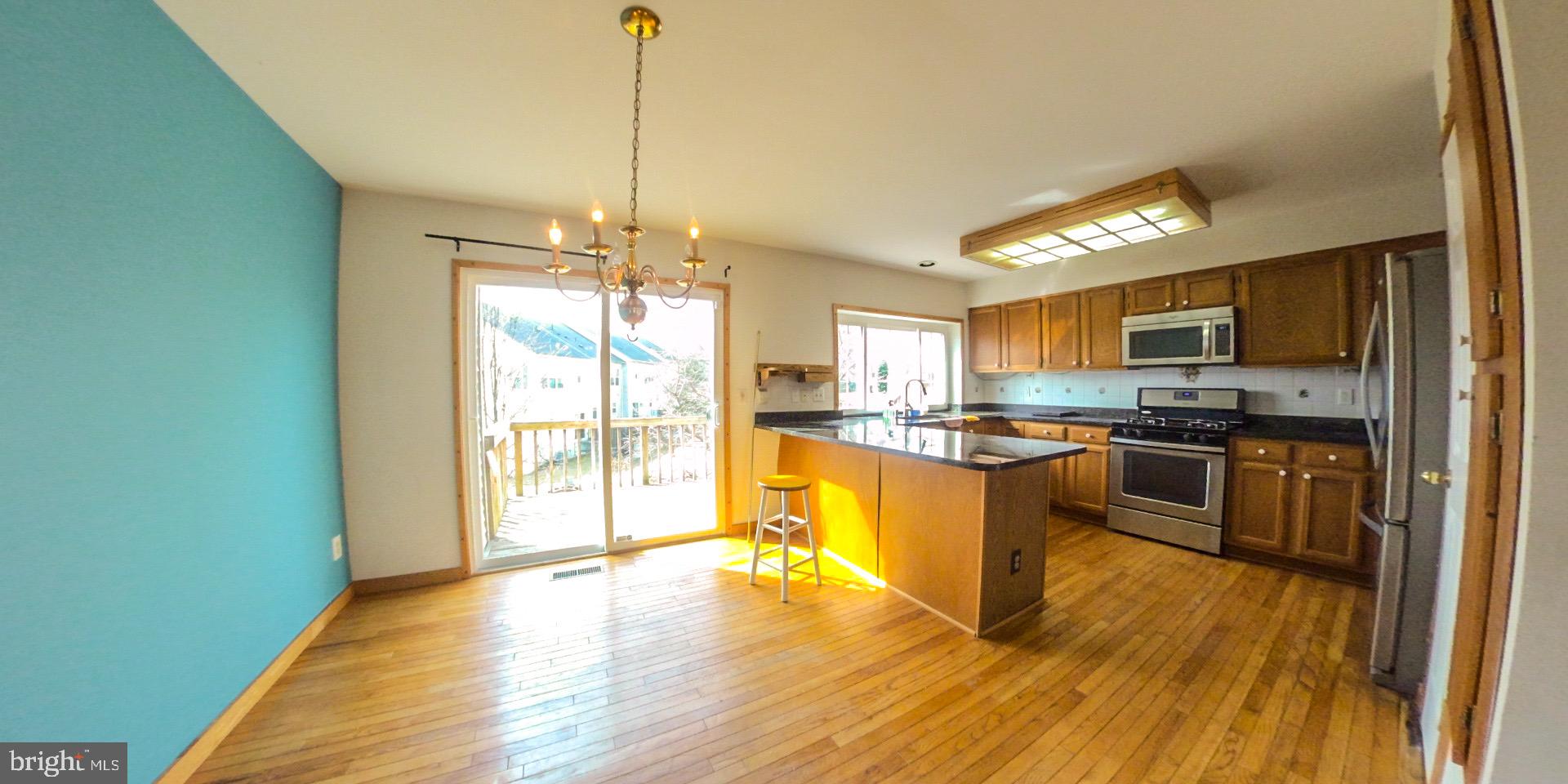 RIVER OAKS - Residential