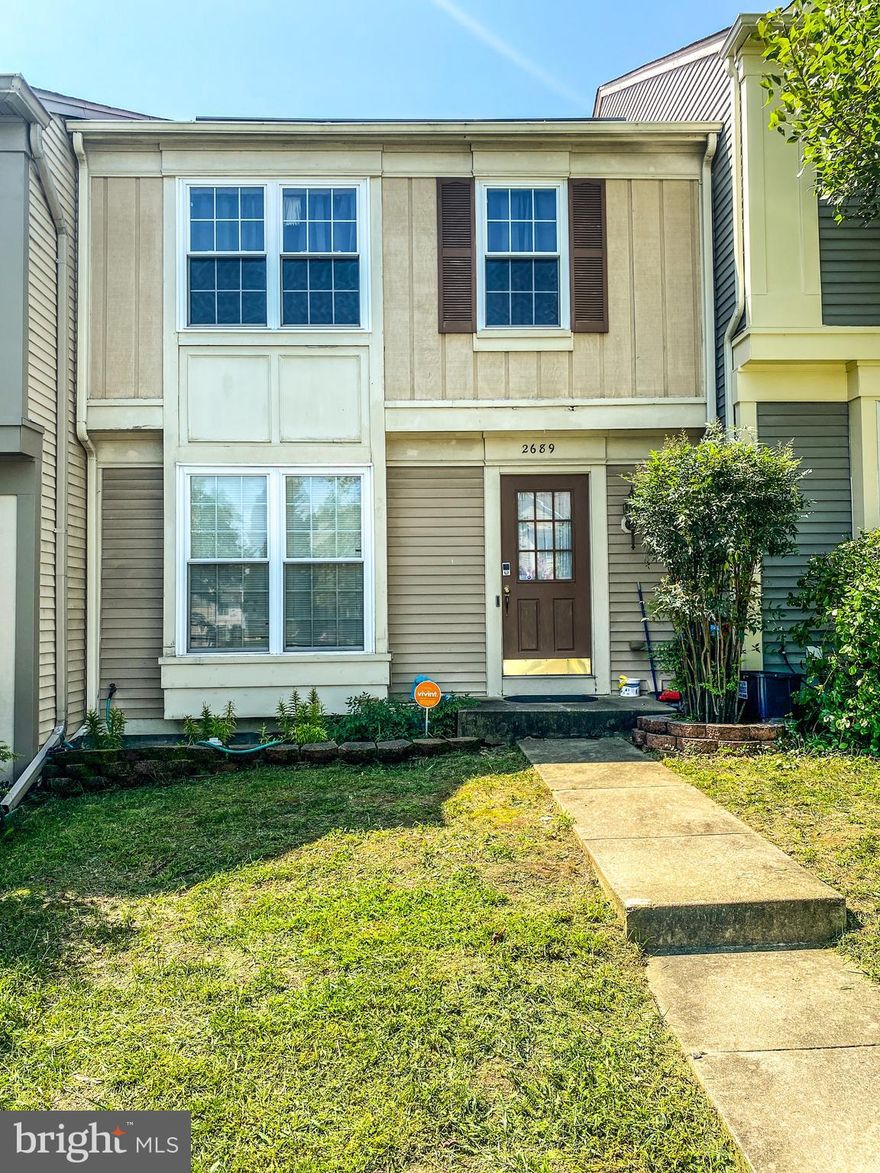 2 Master Bedrooms and 3.5 Baths! Great Location and lots of opportunity to make this your own!Solar panels are installed. $10 per month for electric, and you could get a rebate check at the end of the year for any unused electricity!Property is being sold "As-Is"