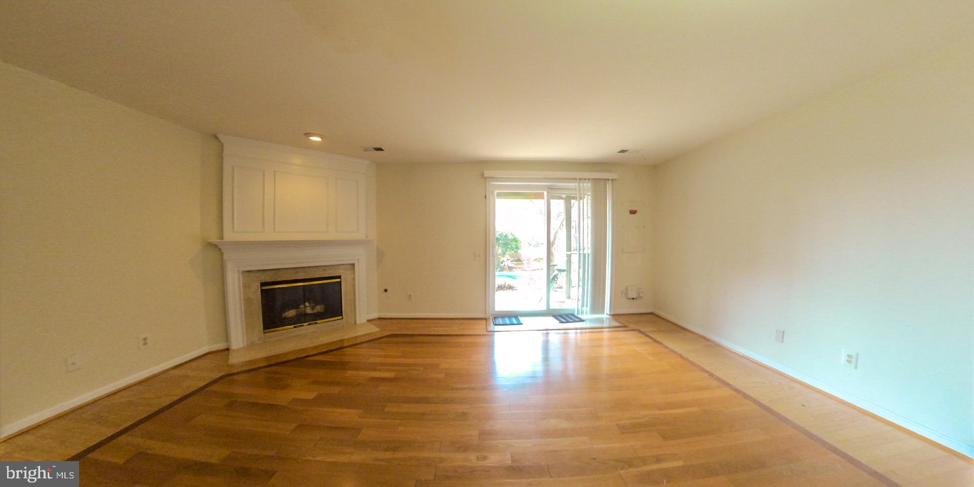 RIVER OAKS - Residential