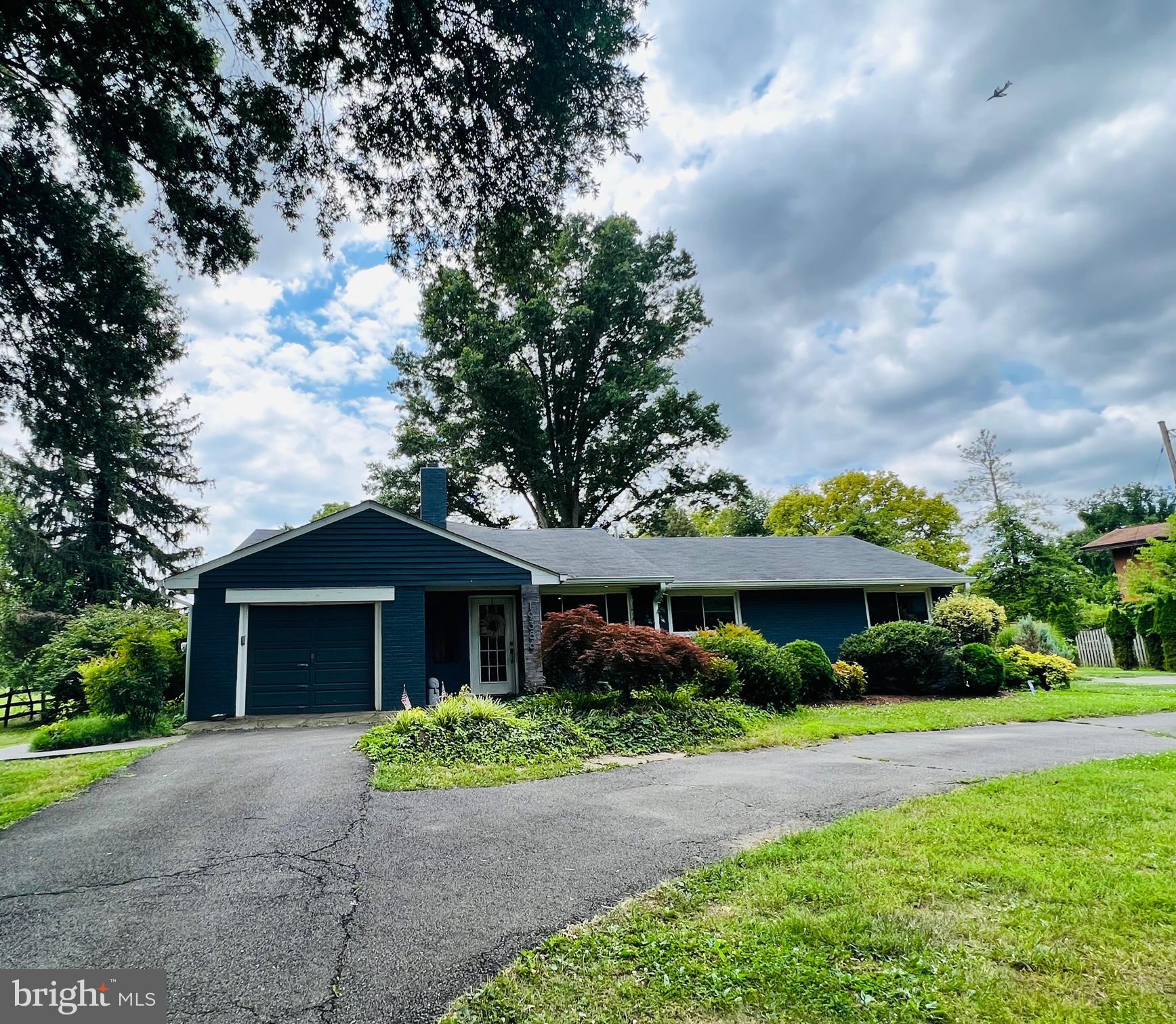 19386 YOUNGS CLIFF ROAD