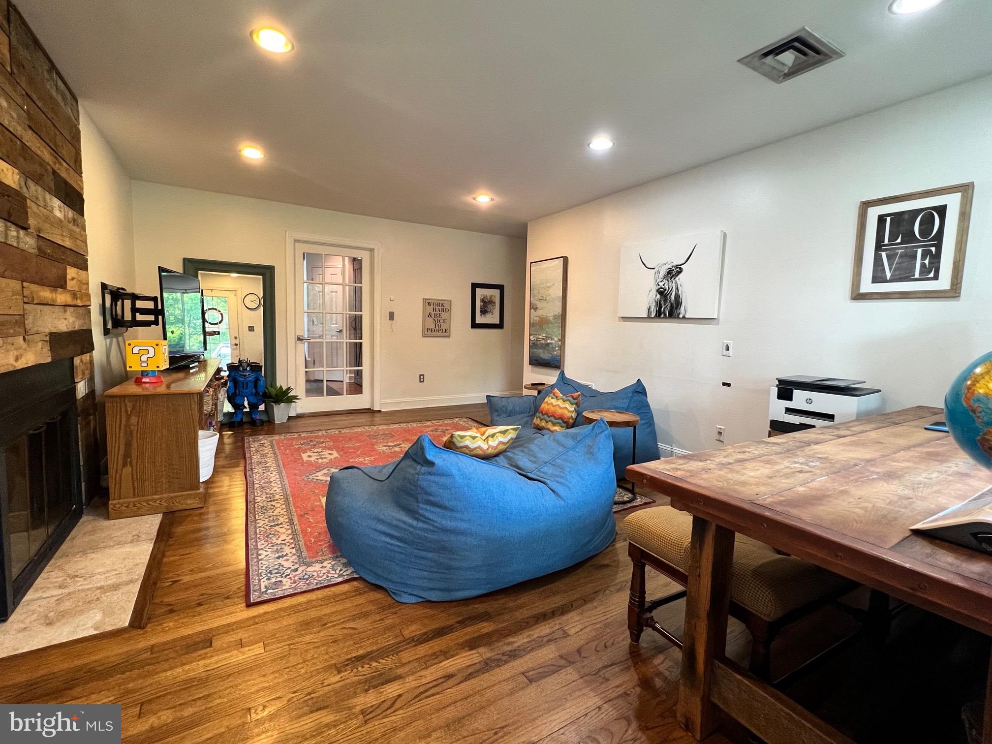 BROAD RUN FARMS - Residential Lease