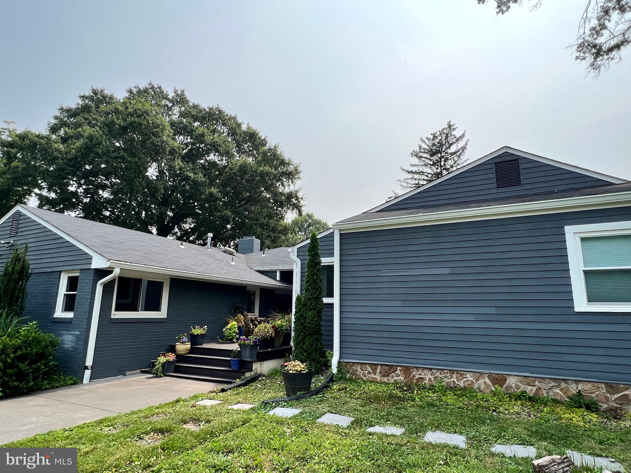 BROAD RUN FARMS - Residential Lease