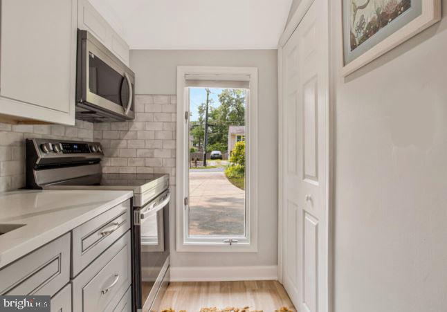 1127 LITTLE MAGOTHY VIEW