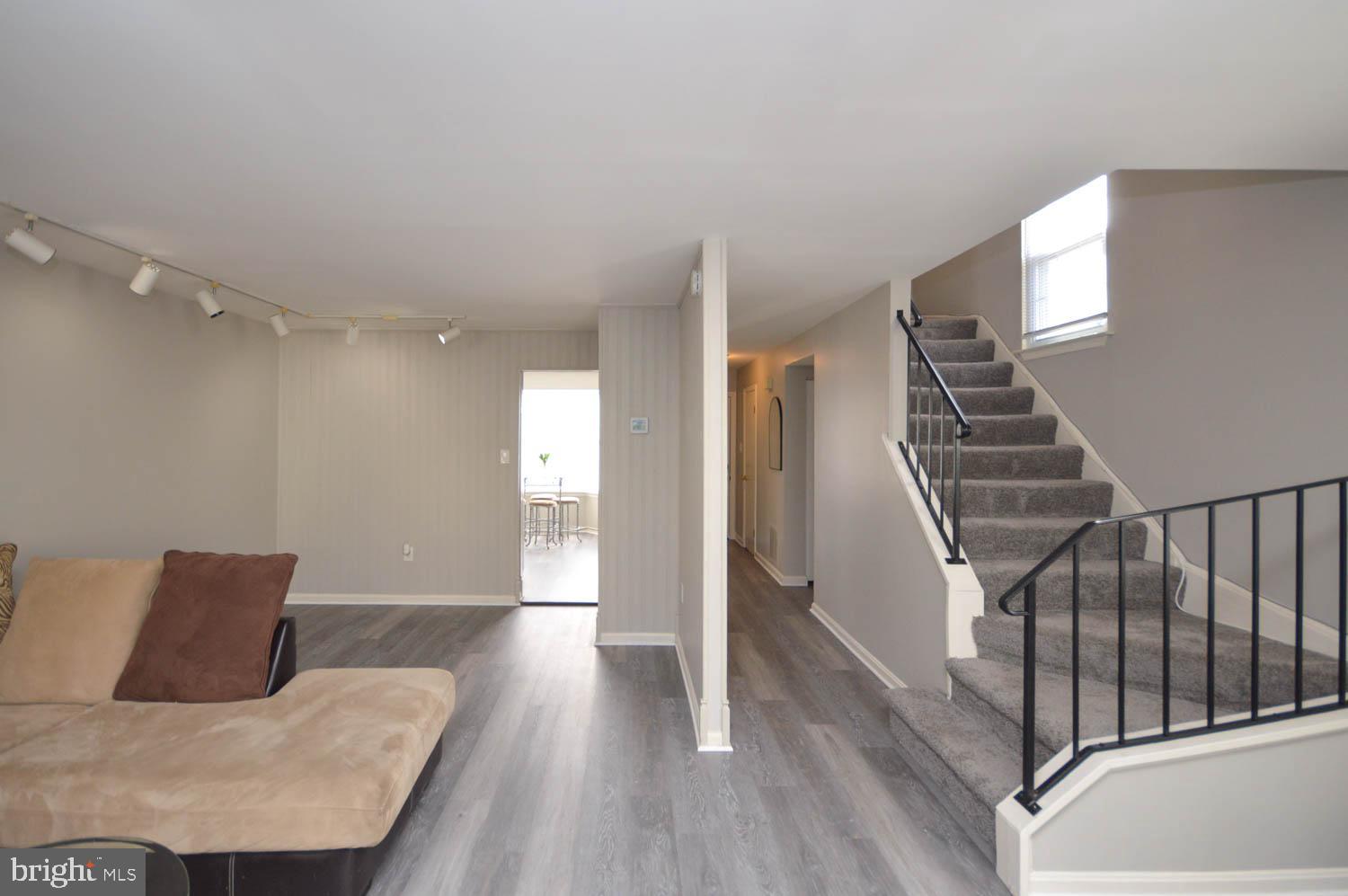 ARBORY CONDOS - Residential