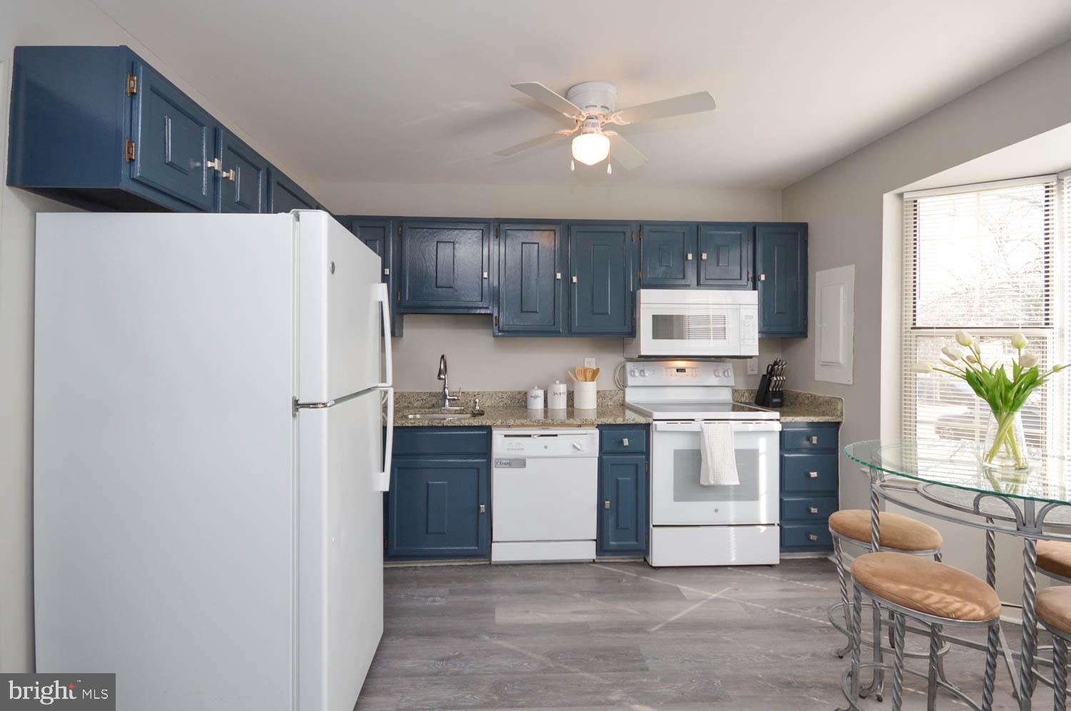 ARBORY CONDOS - Residential