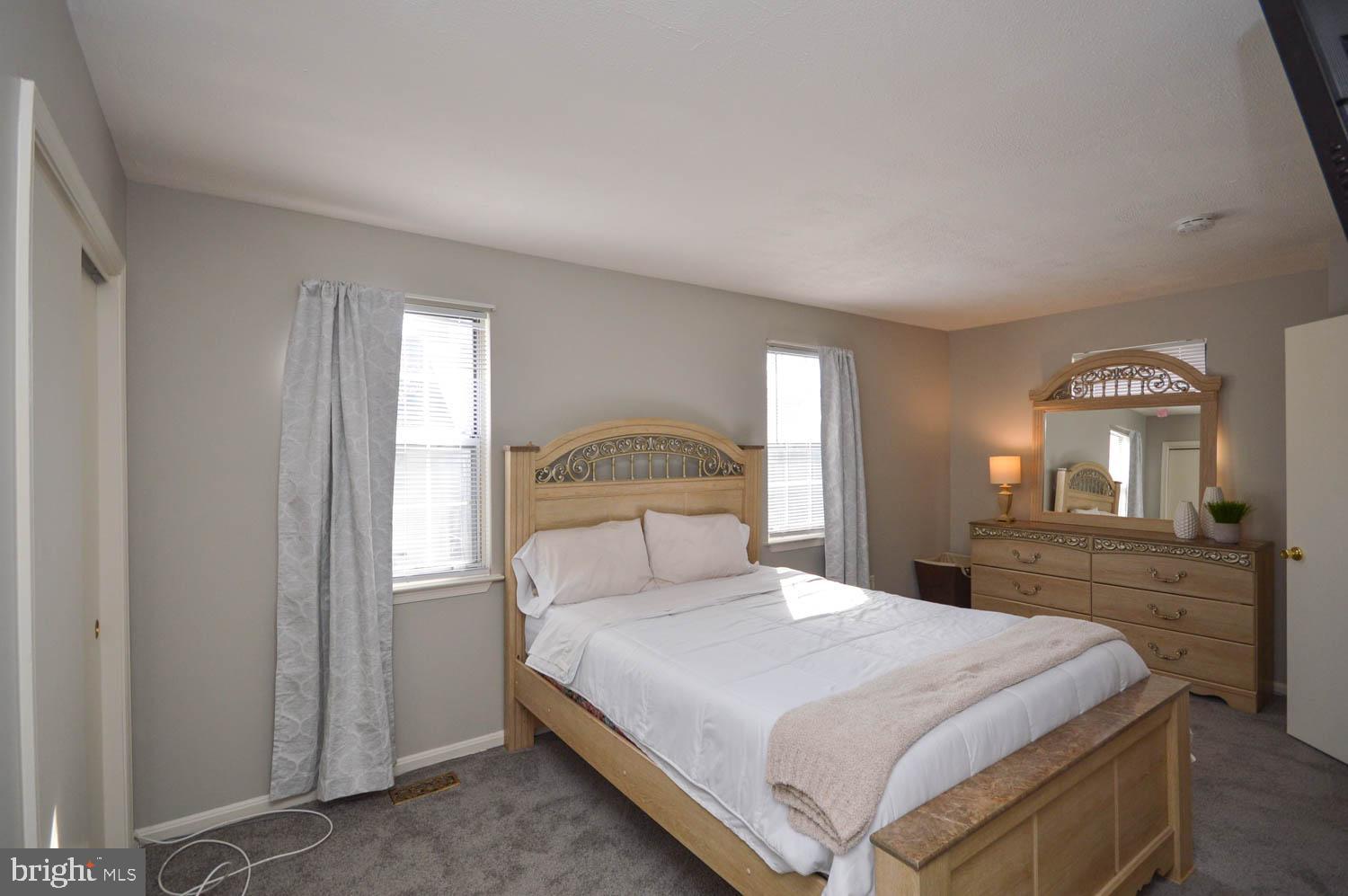 ARBORY CONDOS - Residential