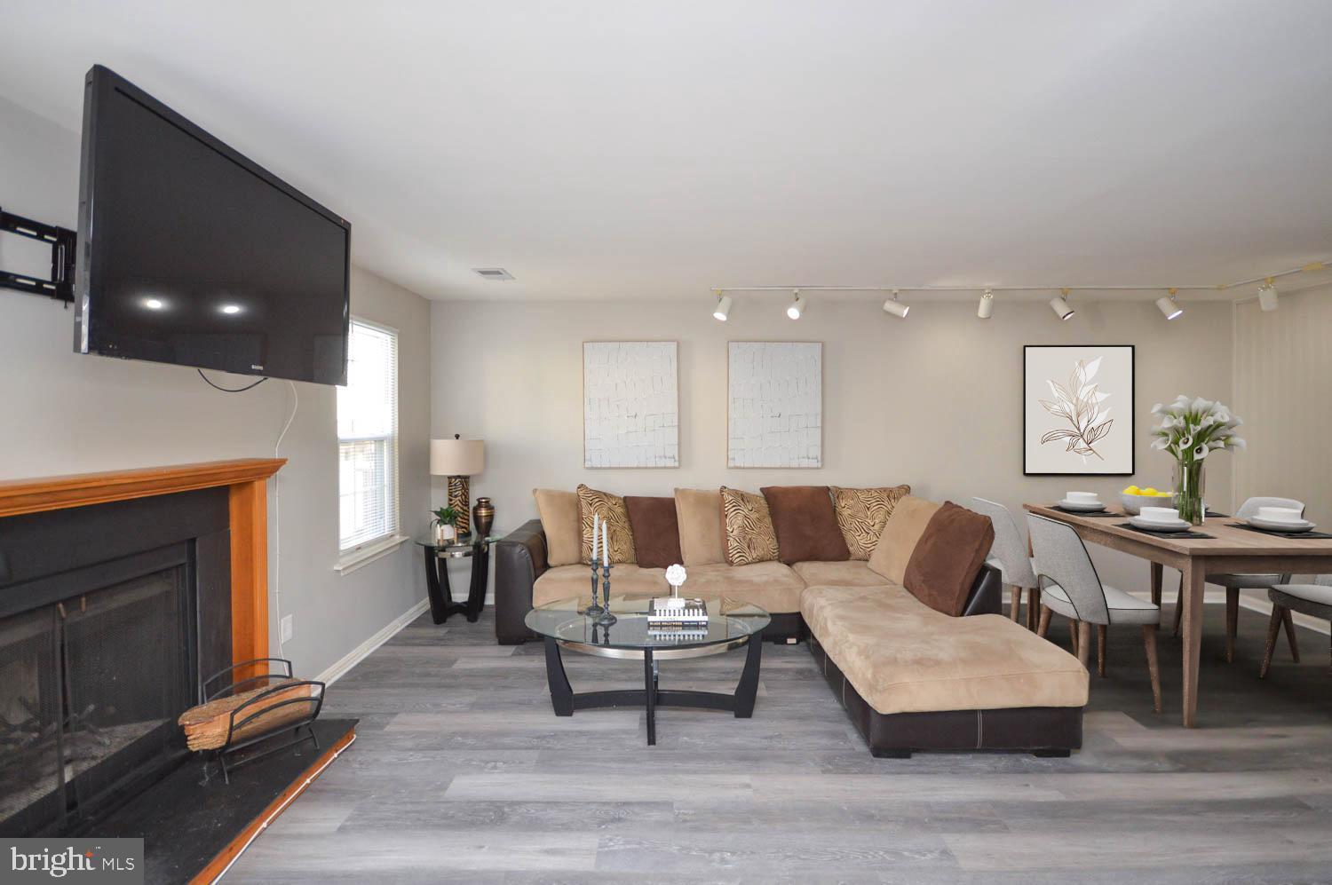 ARBORY CONDOS - Residential