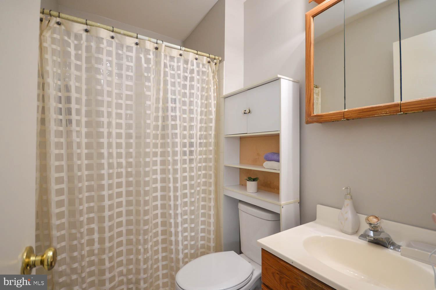 ARBORY CONDOS - Residential