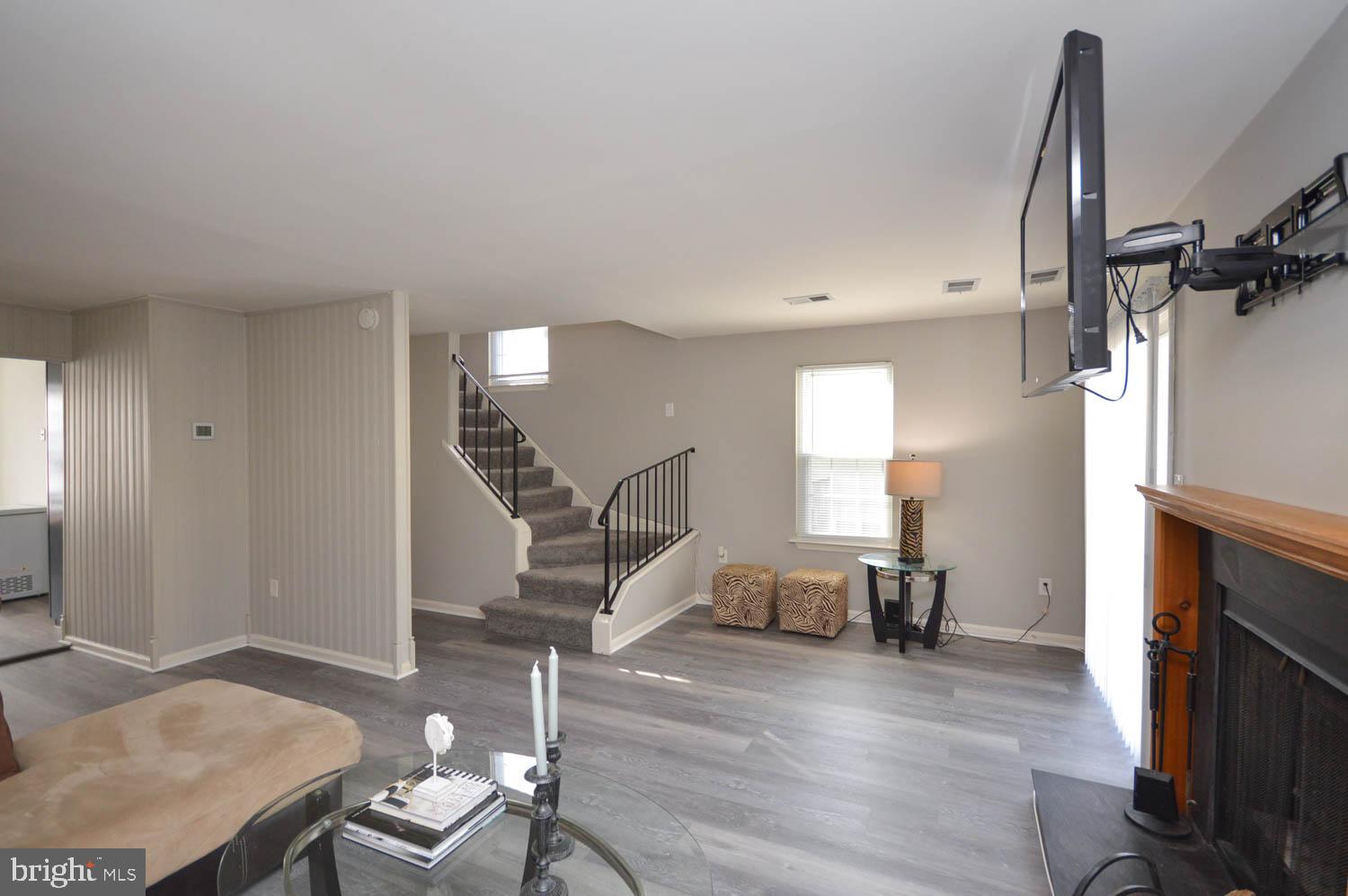 ARBORY CONDOS - Residential