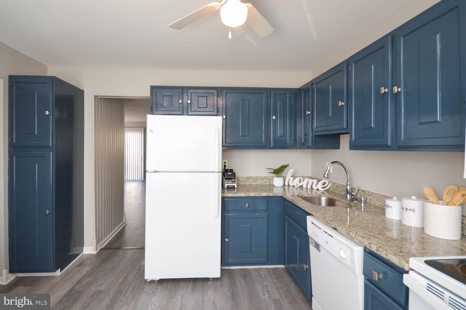 ARBORY CONDOS - Residential