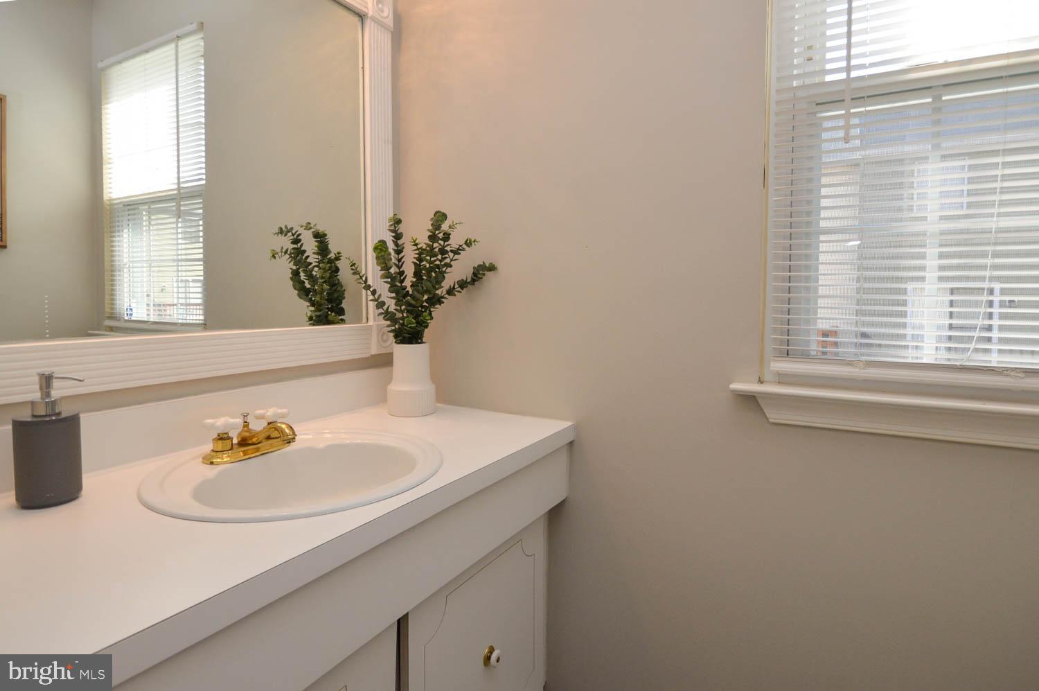 ARBORY CONDOS - Residential