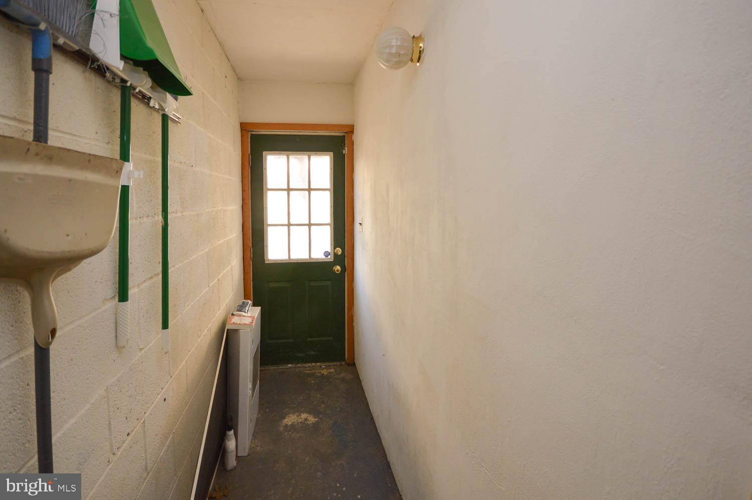 ARBORY CONDOS - Residential