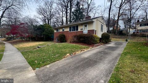 Photo of 10705 Lockridge Drive, SILVER SPRING, MD 20901 (MLS # MDMC2208782)