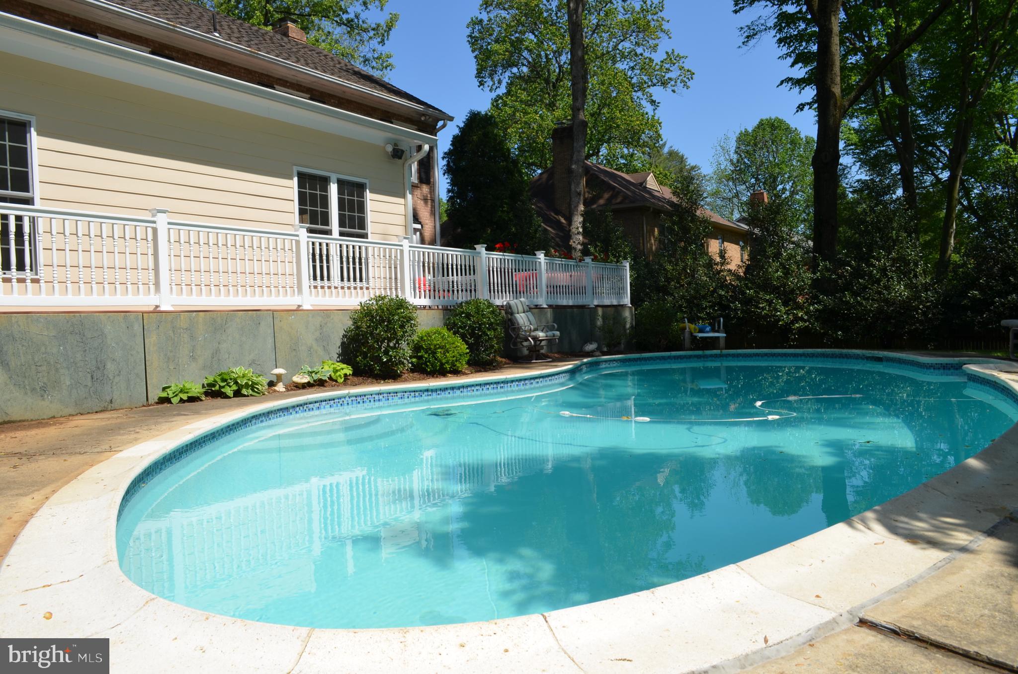 POTOMAC VILLAGE - Residential Lease