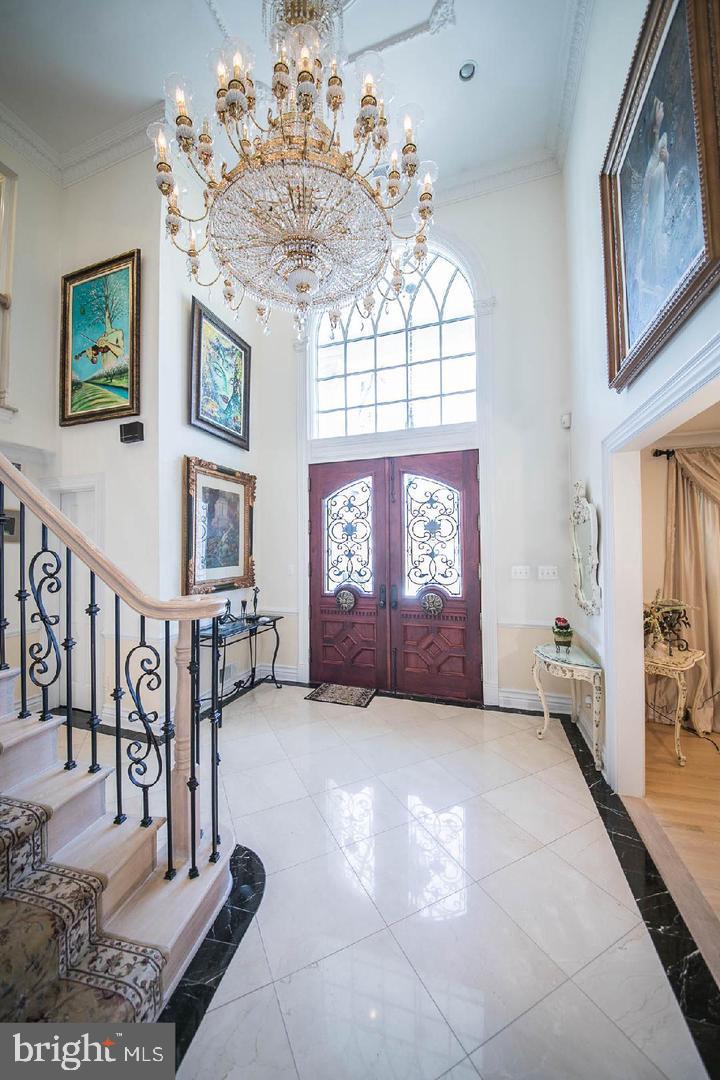 POTOMAC VILLAGE - Residential Lease