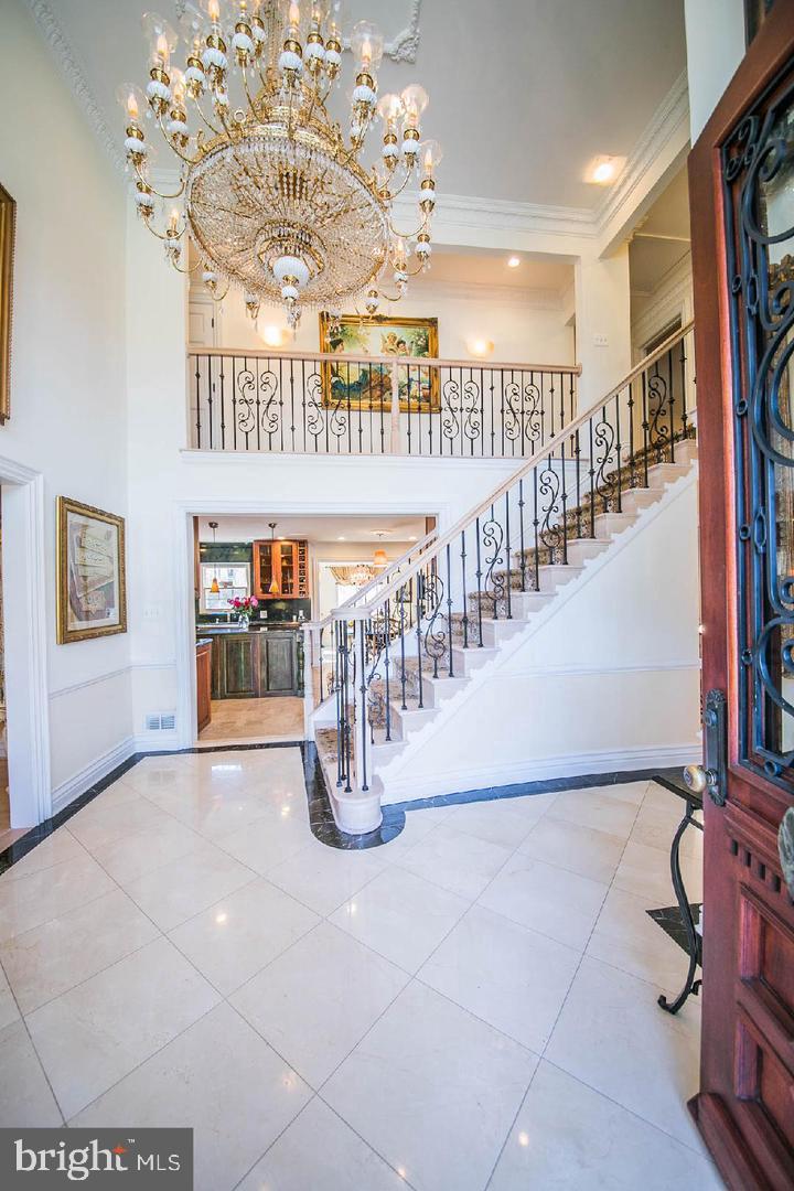 POTOMAC VILLAGE - Residential Lease