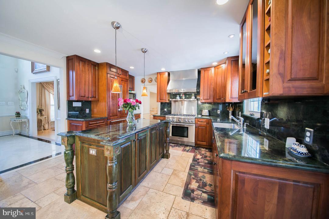 POTOMAC VILLAGE - Residential Lease