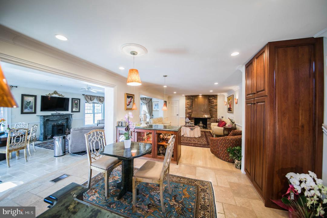 POTOMAC VILLAGE - Residential Lease