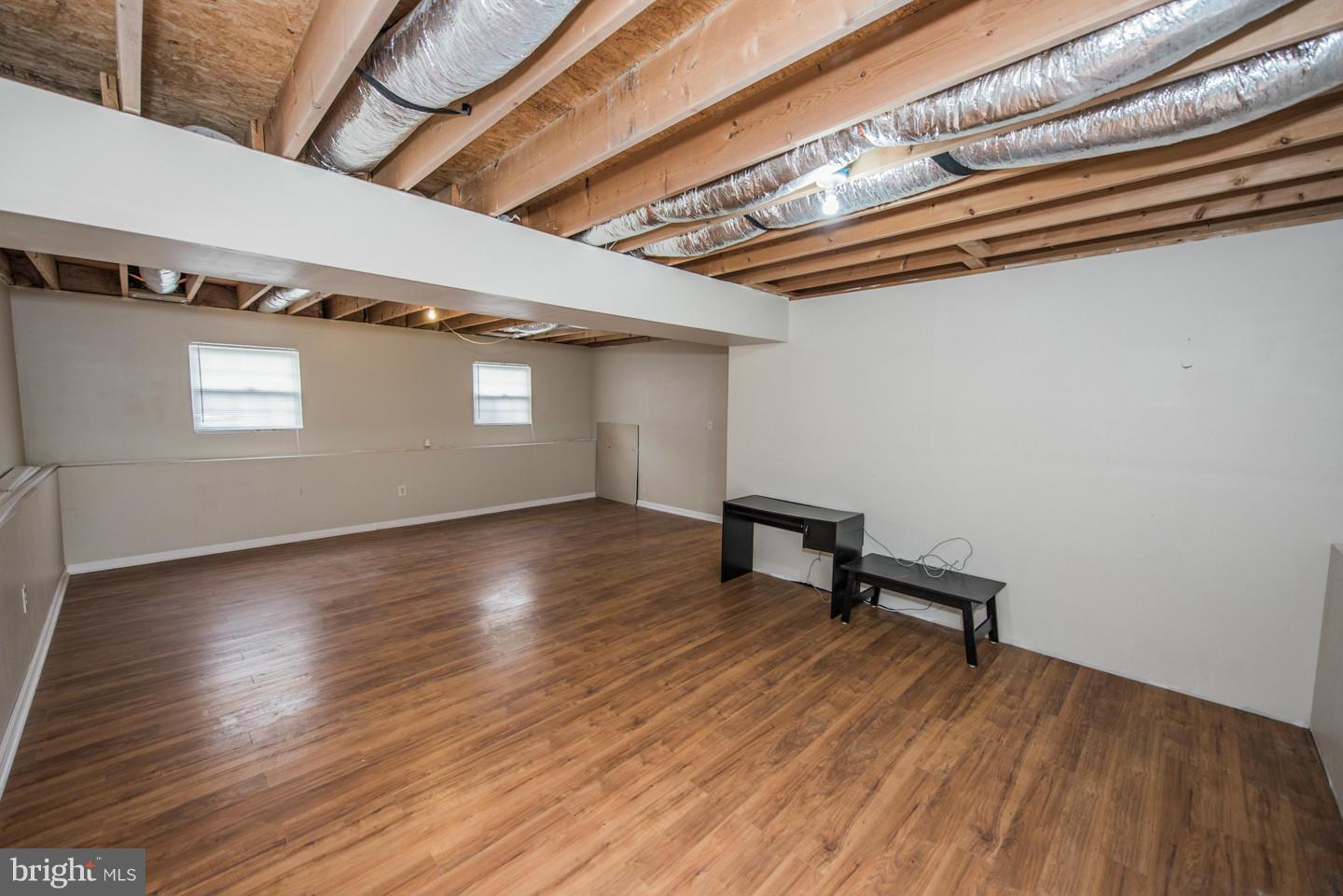 CLUBHOUSE MANOR - Residential