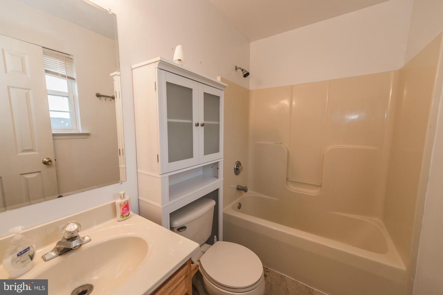 CLUBHOUSE MANOR - Residential