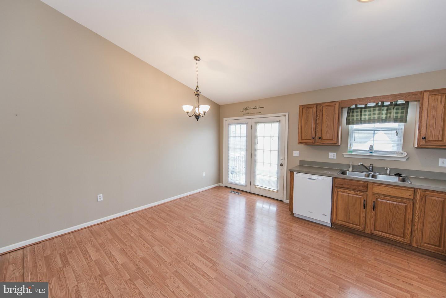 CLUBHOUSE MANOR - Residential