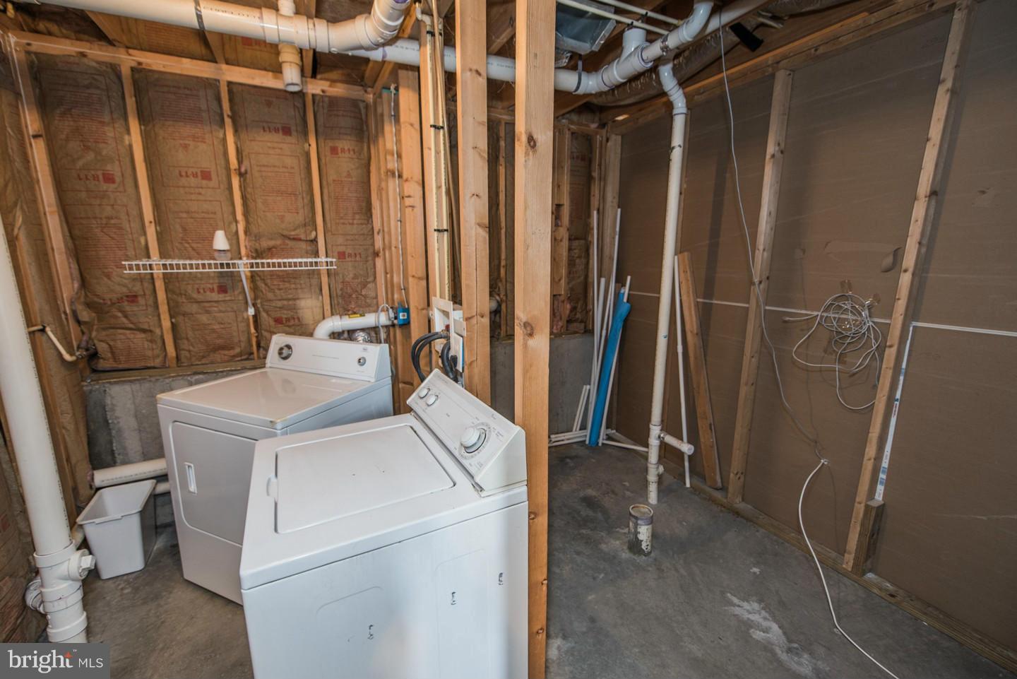 CLUBHOUSE MANOR - Residential