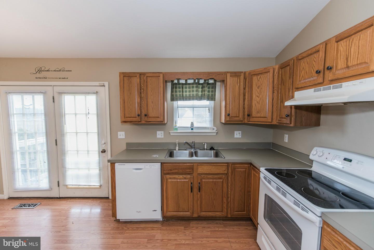 CLUBHOUSE MANOR - Residential