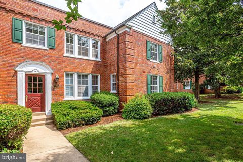 1816 QUEENS LANE 4-225 ARLINGTON VA 22201