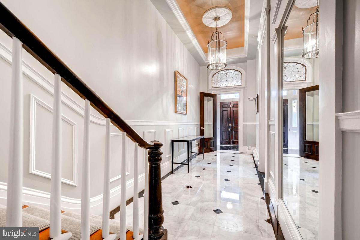 MOUNT VERNON PLACE HISTORIC DISTRICT - Residential Lease